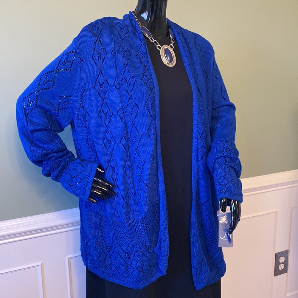 JM Collection - Picture 2 of 6